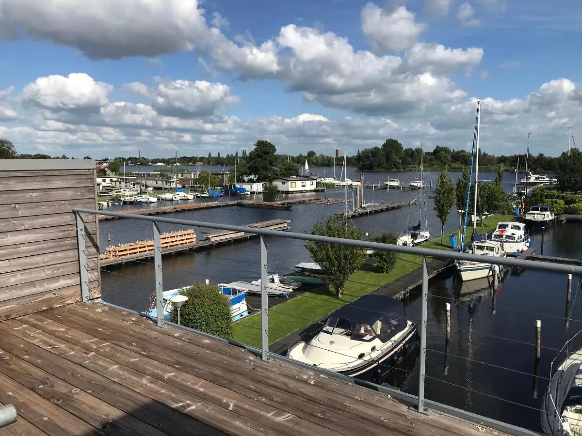 The Boathouse With Boat Villa Aalsmeer Vakantiehuis